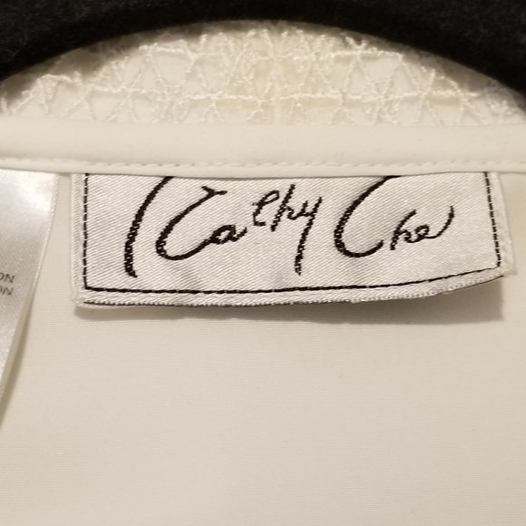 Kathy Che, Vintage White Lace Button Blouse, Size 8P - Picture 7 of 16